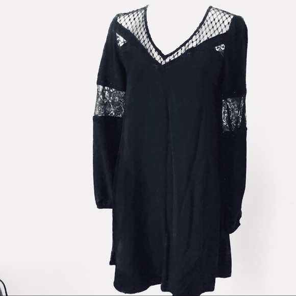 Express Dresses & Skirts - NWT Express black long sleeve shift dress w/ lace